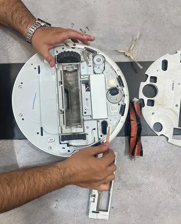 نمونههایی از عیبیابی و تعمیرات پیشآمده جارو رباتیک در تهران ربات